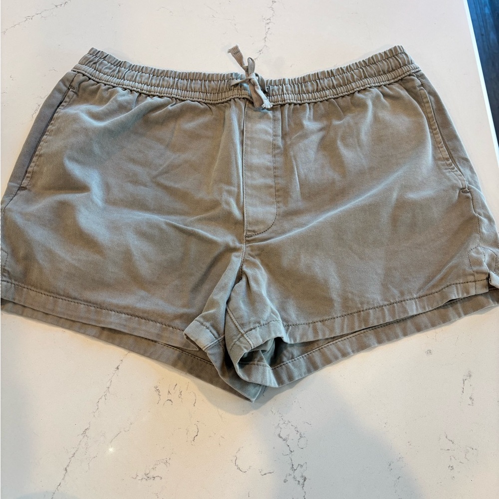 GAP denim pull on elastic waist shorts. Large. NWOT